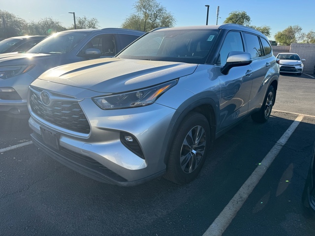 2022 Toyota Highlander XLE 3