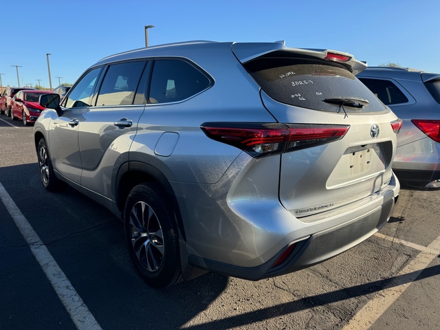 2022 Toyota Highlander XLE 4