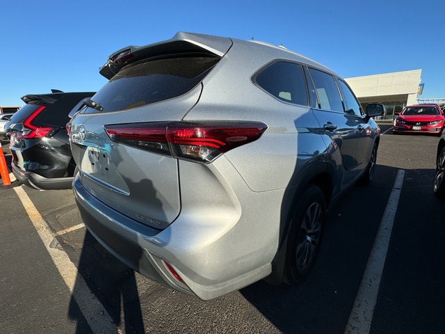 2022 Toyota Highlander XLE 5