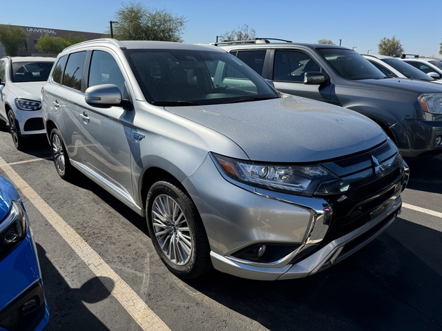 2022 Mitsubishi Outlander PHEV SEL 2