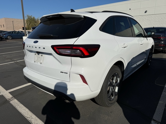 2023 Ford Escape ST-Line 5