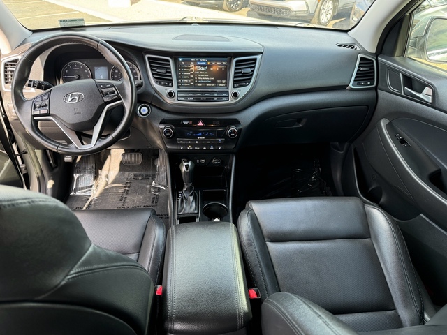 2016 Hyundai TUCSON  26