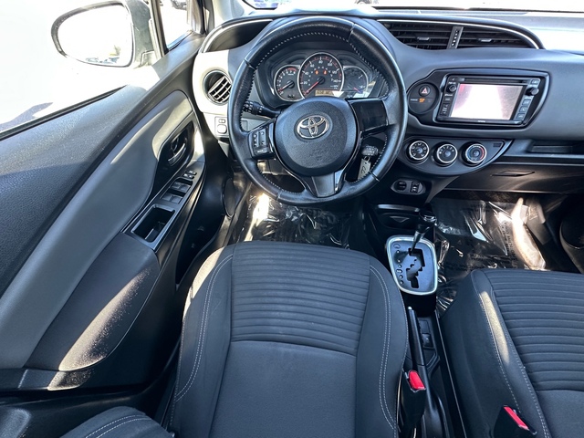 2016 Toyota Yaris  19