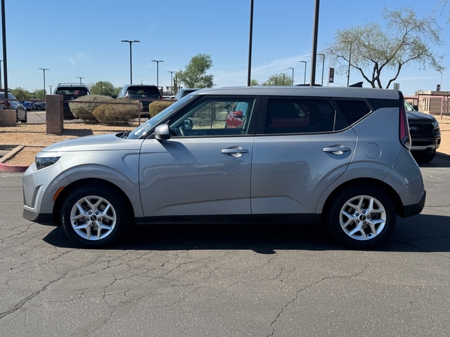 2023 Kia Soul LX 3