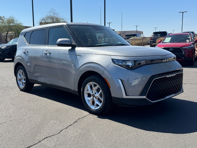 2023 Kia Soul LX 9