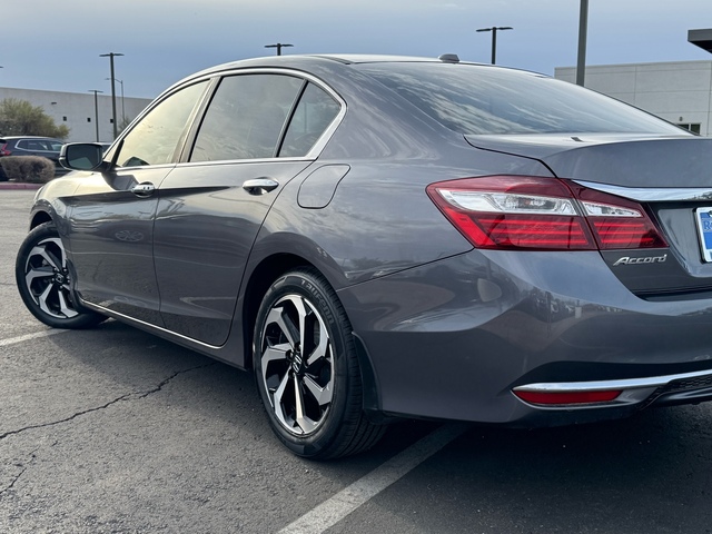 2017 Honda Accord  10