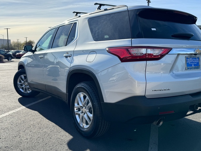 2021 Chevrolet Traverse LT 10