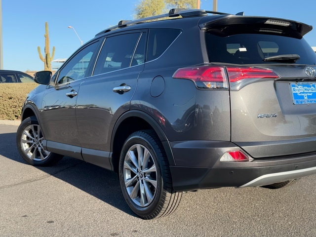 2017 Toyota RAV4 Limited 9