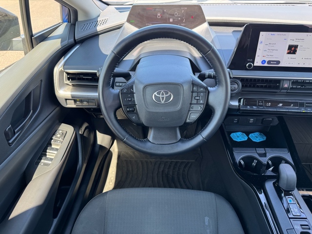 2023 Toyota Prius LE 16