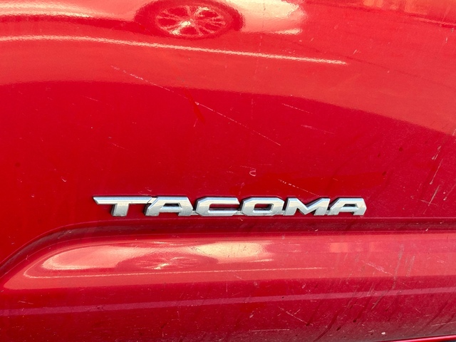 2022 Toyota Tacoma TRD Off-Road 8