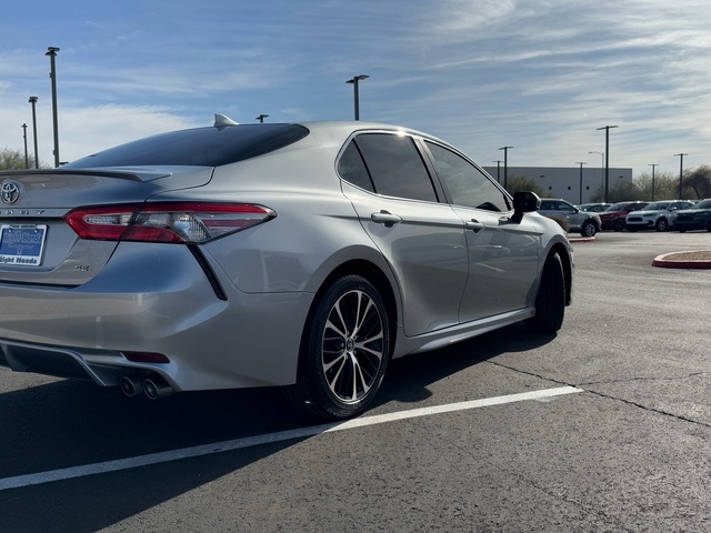 2019 Toyota Camry SE 6