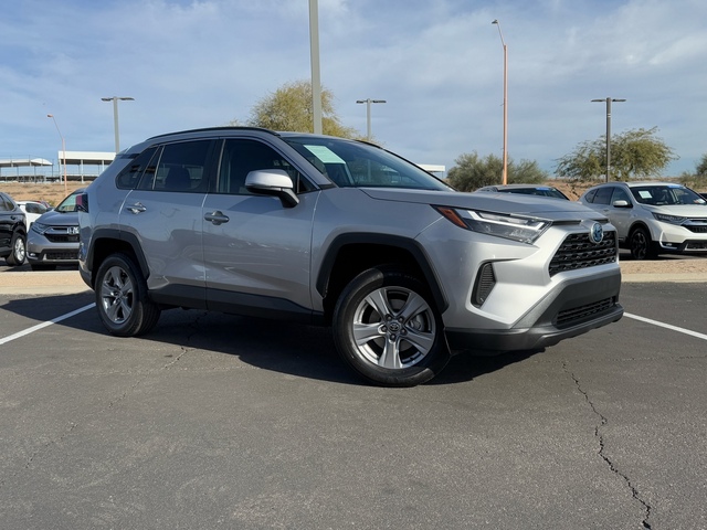 2022 Toyota RAV4 Hybrid XLE 1