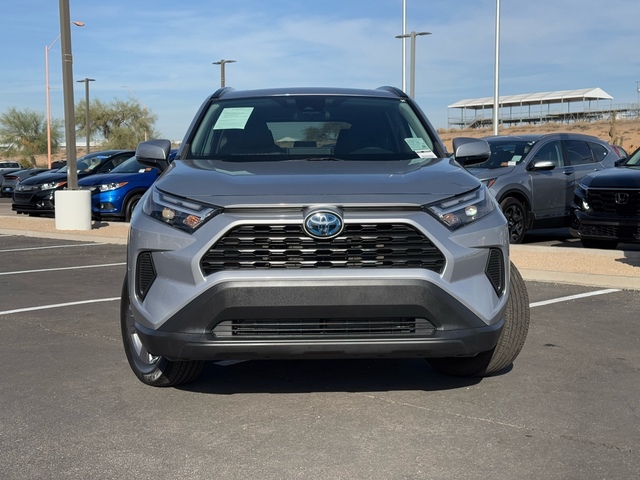 2022 Toyota RAV4 Hybrid XLE 3