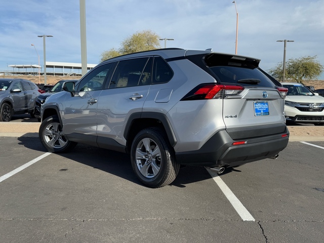 2022 Toyota RAV4 Hybrid XLE 10