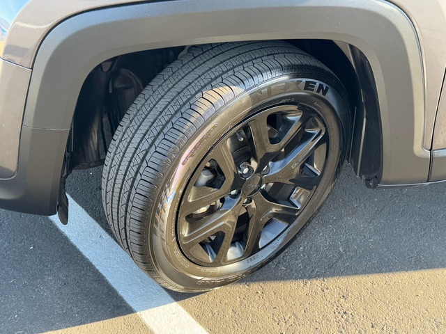 2019 Jeep Renegade  12