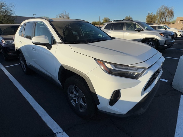 2022 Toyota RAV4 XLE 1