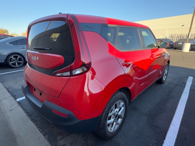 2022 Kia Soul LX 5