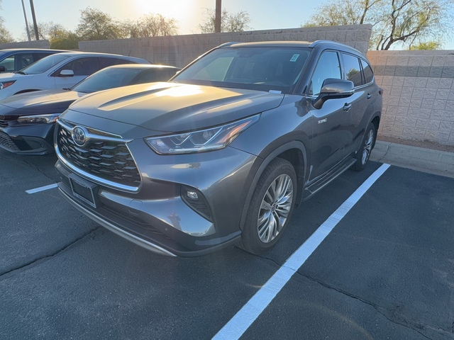 2021 Toyota Highlander Hybrid Platinum 3