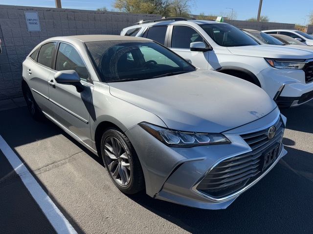 2022 Toyota Avalon XLE 2