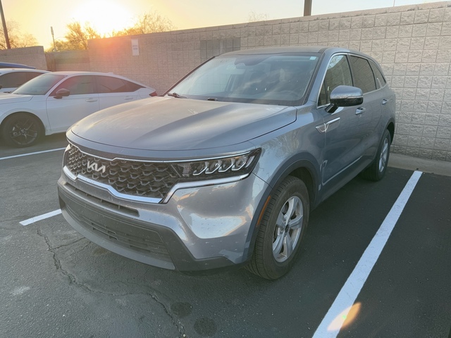 2023 Kia Sorento LX 3