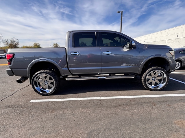 2021 Nissan Titan Platinum Reserve 2