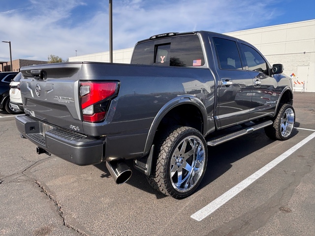 2021 Nissan Titan Platinum Reserve 3