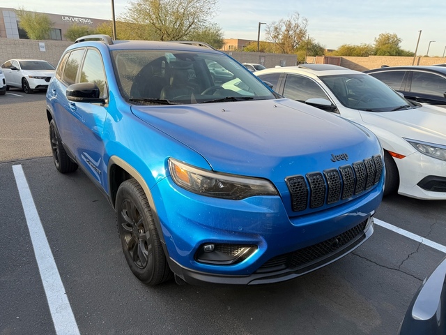 2023 Jeep Cherokee Altitude 2