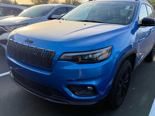 2023 Jeep Cherokee Altitude 9