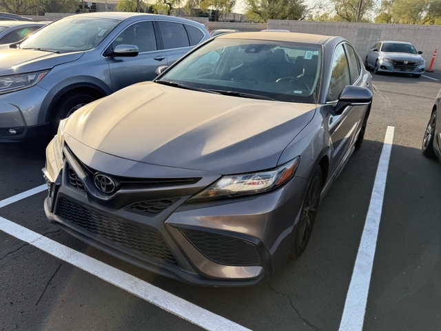 2022 Toyota Camry SE 3