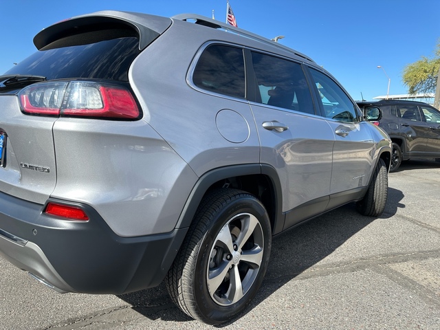 2020 Jeep Cherokee  5