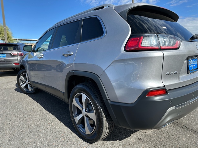 2020 Jeep Cherokee  8