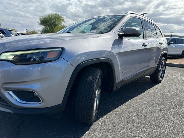 2020 Jeep Cherokee  11