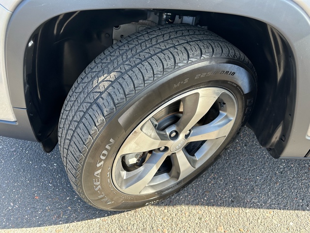 2020 Jeep Cherokee  12