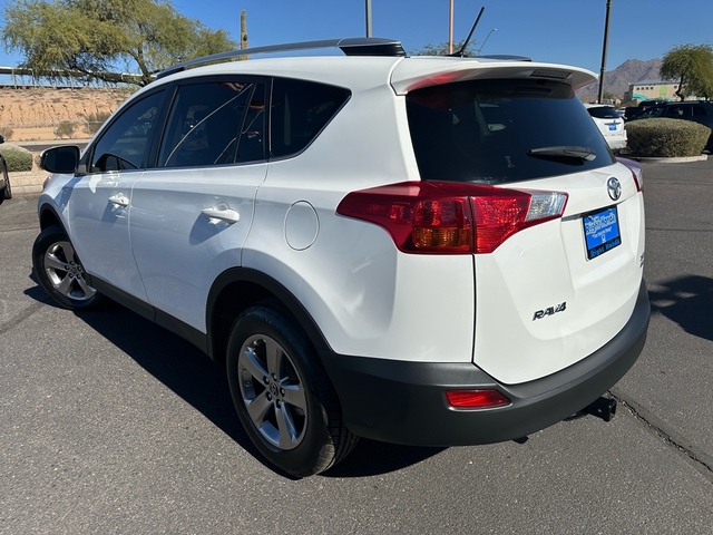 2015 Toyota RAV4  7