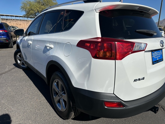 2015 Toyota RAV4  8