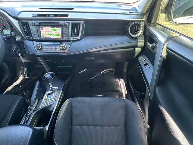 2015 Toyota RAV4  21