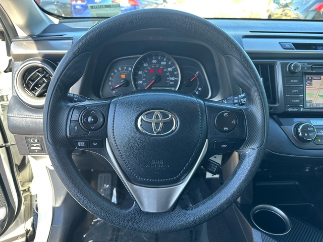 2015 Toyota RAV4  25