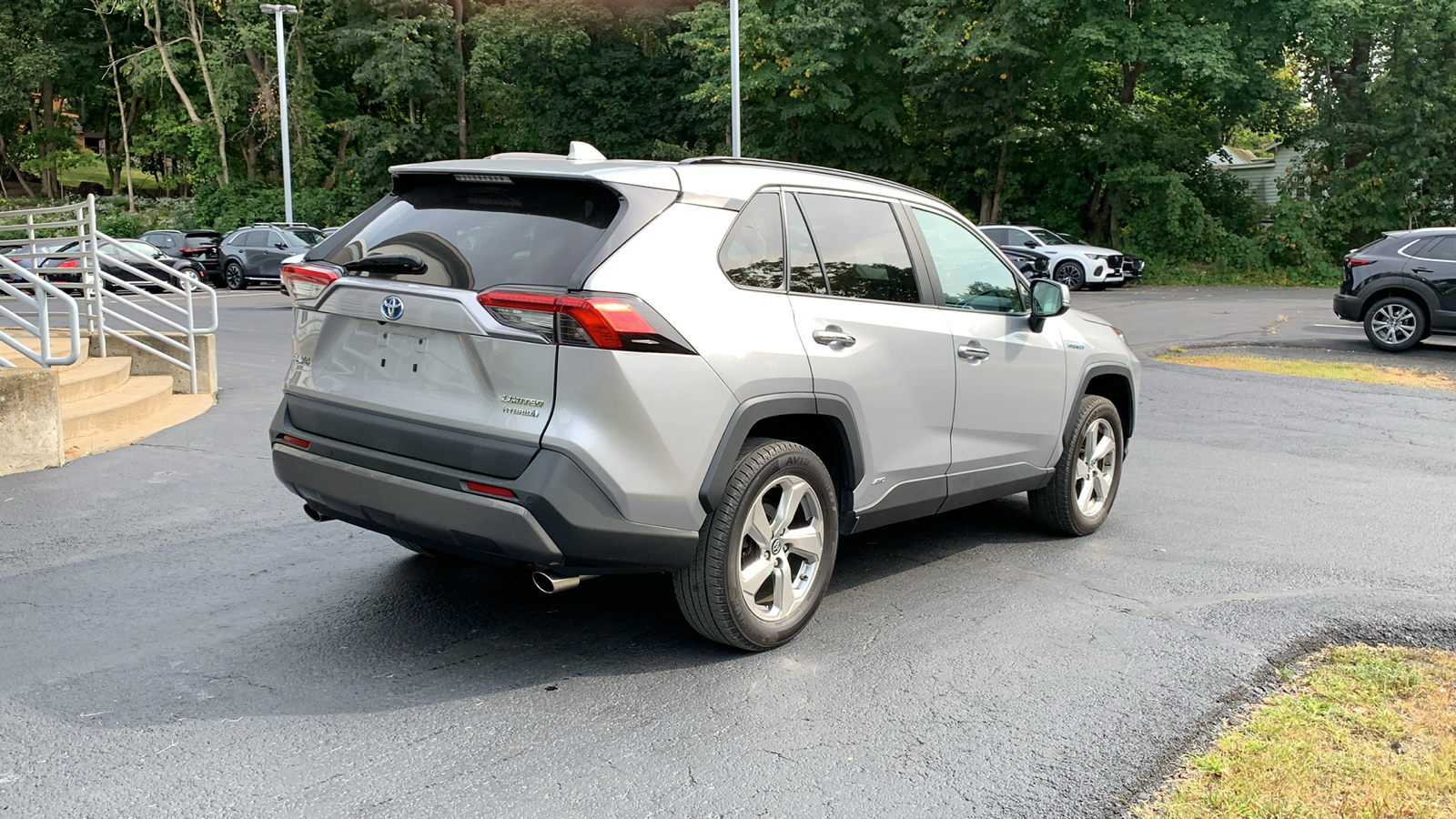 2019 Toyota RAV4 Hybrid Limited 5