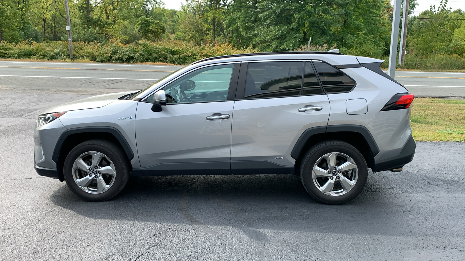 2019 Toyota RAV4 Hybrid Limited 8