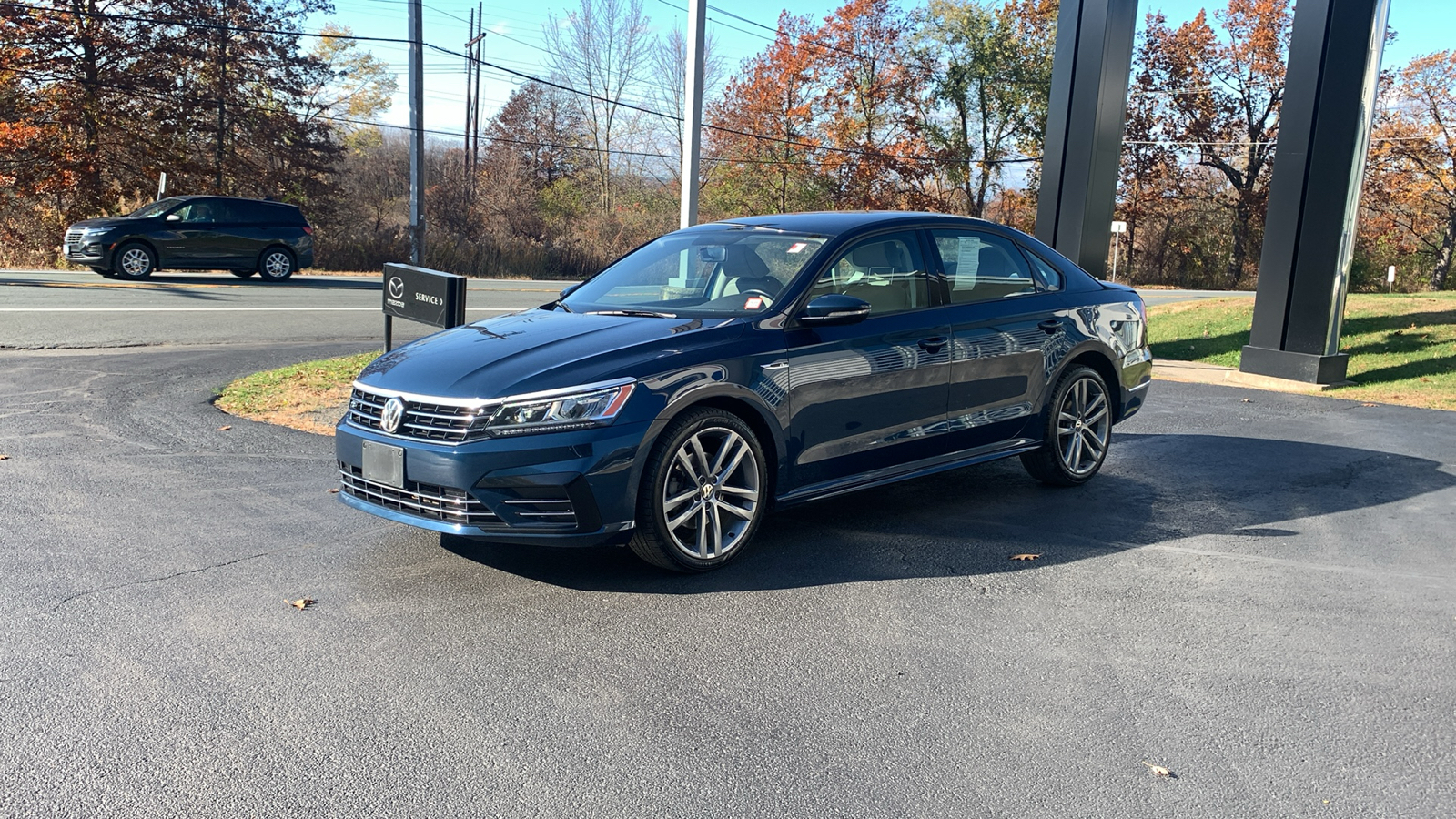 2018 Volkswagen Passat 2.0T R-Line 1