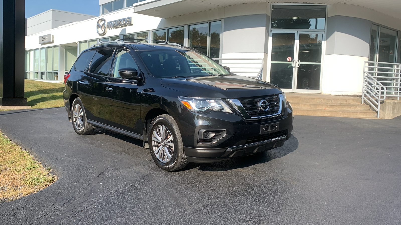 2019 Nissan Pathfinder S 3