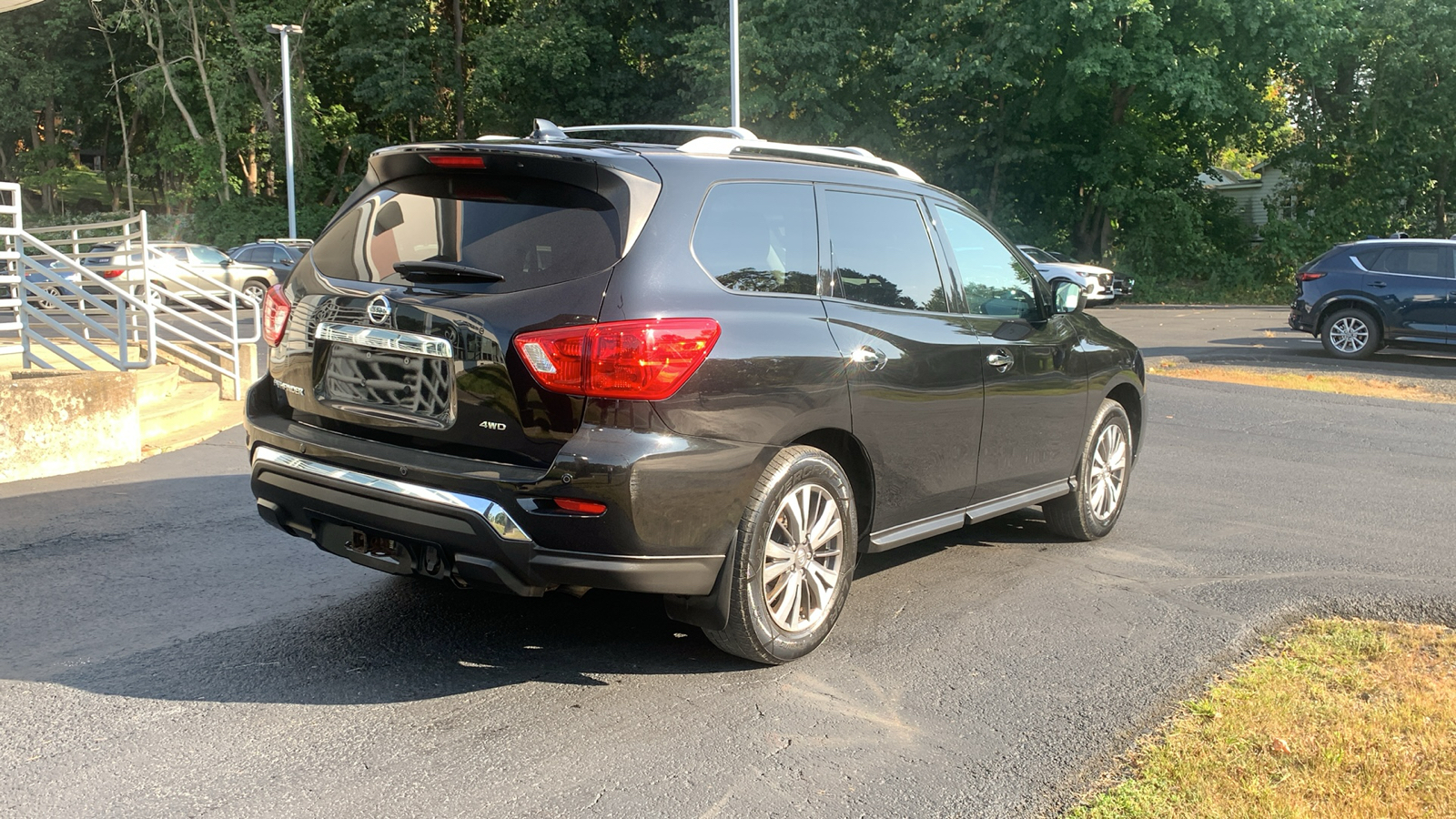 2019 Nissan Pathfinder S 5