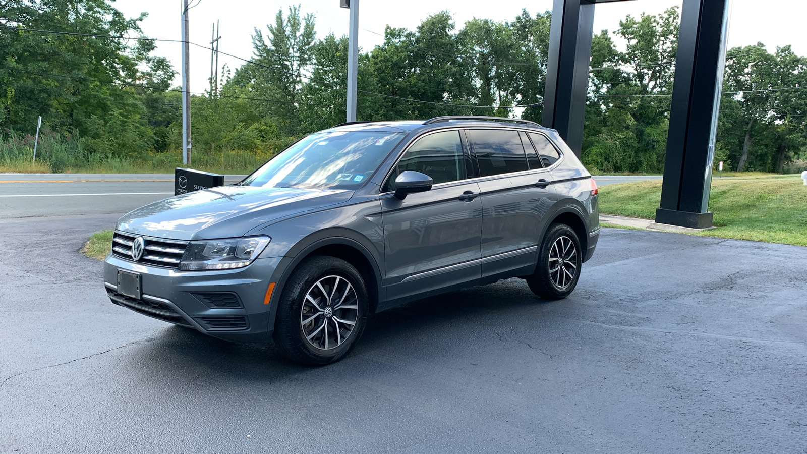 2021 Volkswagen Tiguan 2.0T SE 1