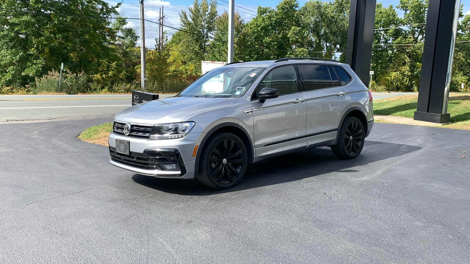 2021 Volkswagen Tiguan 2.0T SE R-Line Black 1