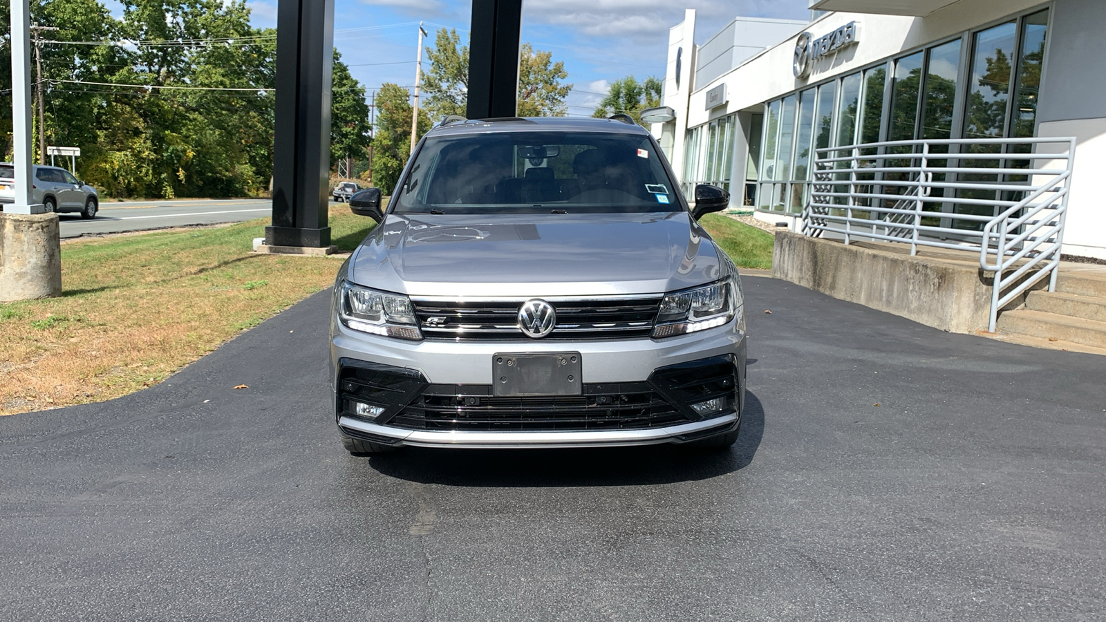 2021 Volkswagen Tiguan 2.0T SE R-Line Black 2