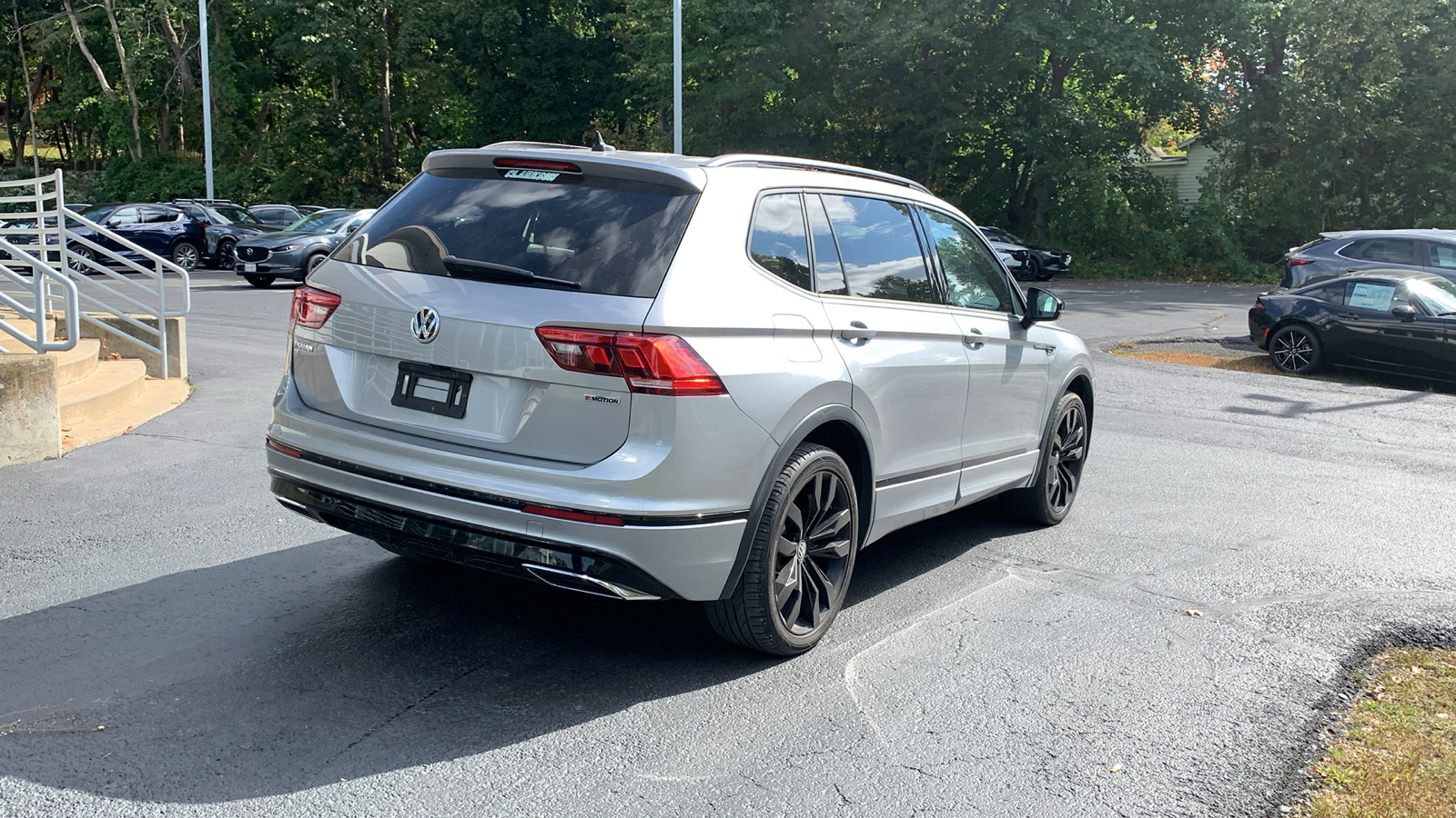 2021 Volkswagen Tiguan 2.0T SE R-Line Black 5