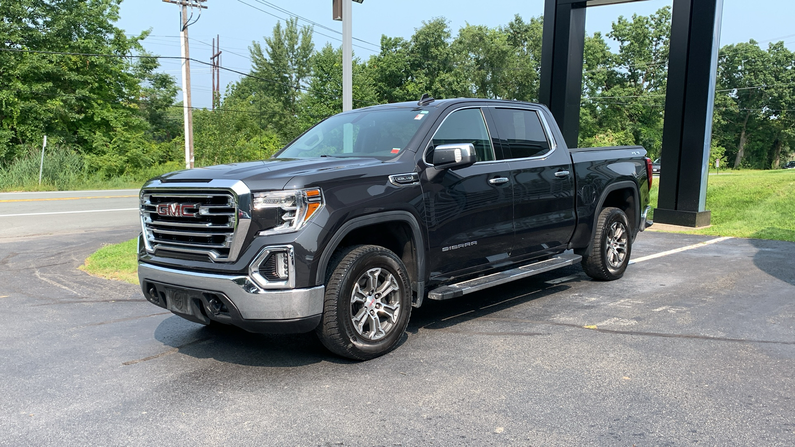 2020 GMC Sierra 1500 SLT 1