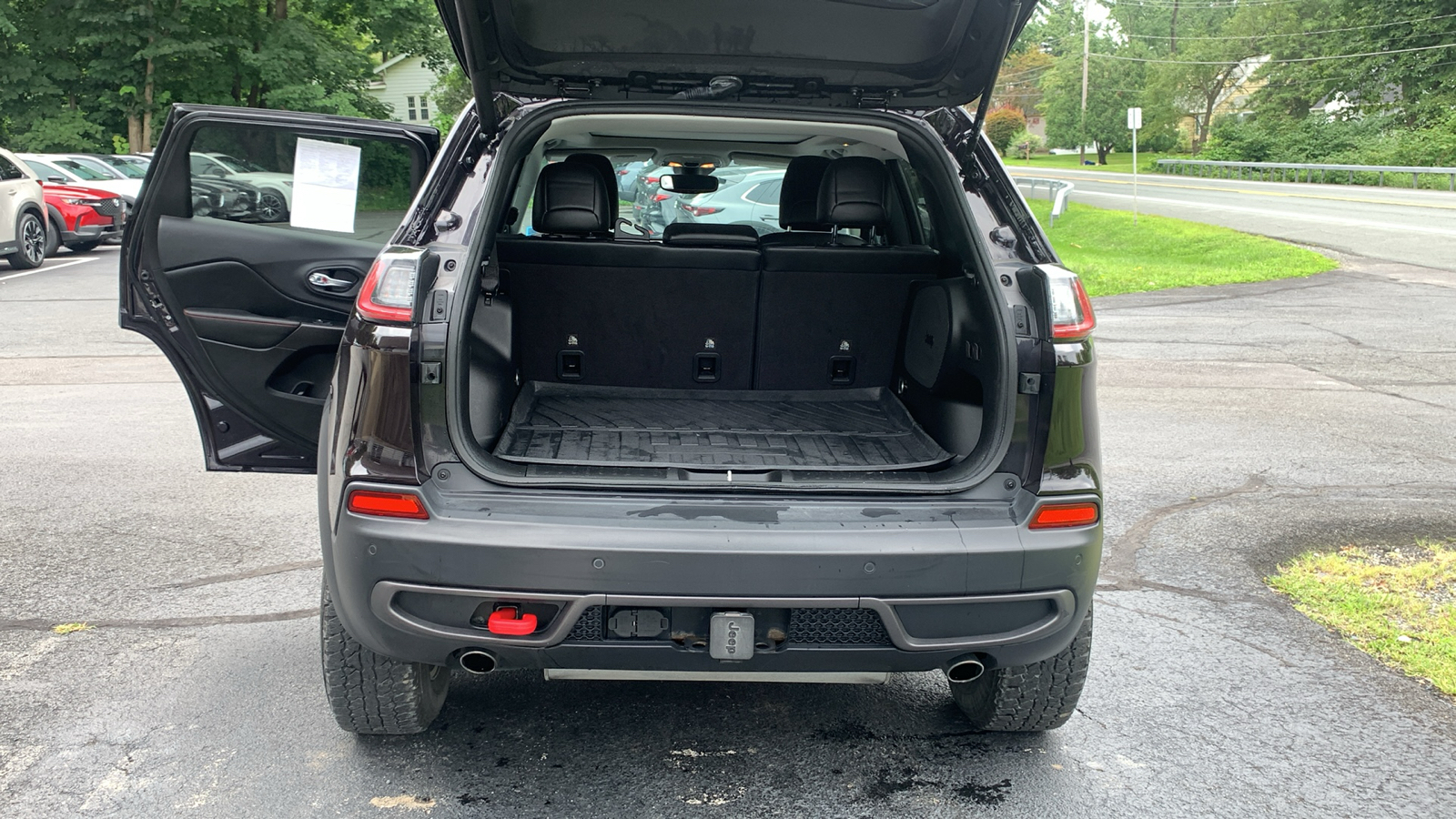 2021 Jeep Cherokee Trailhawk 27