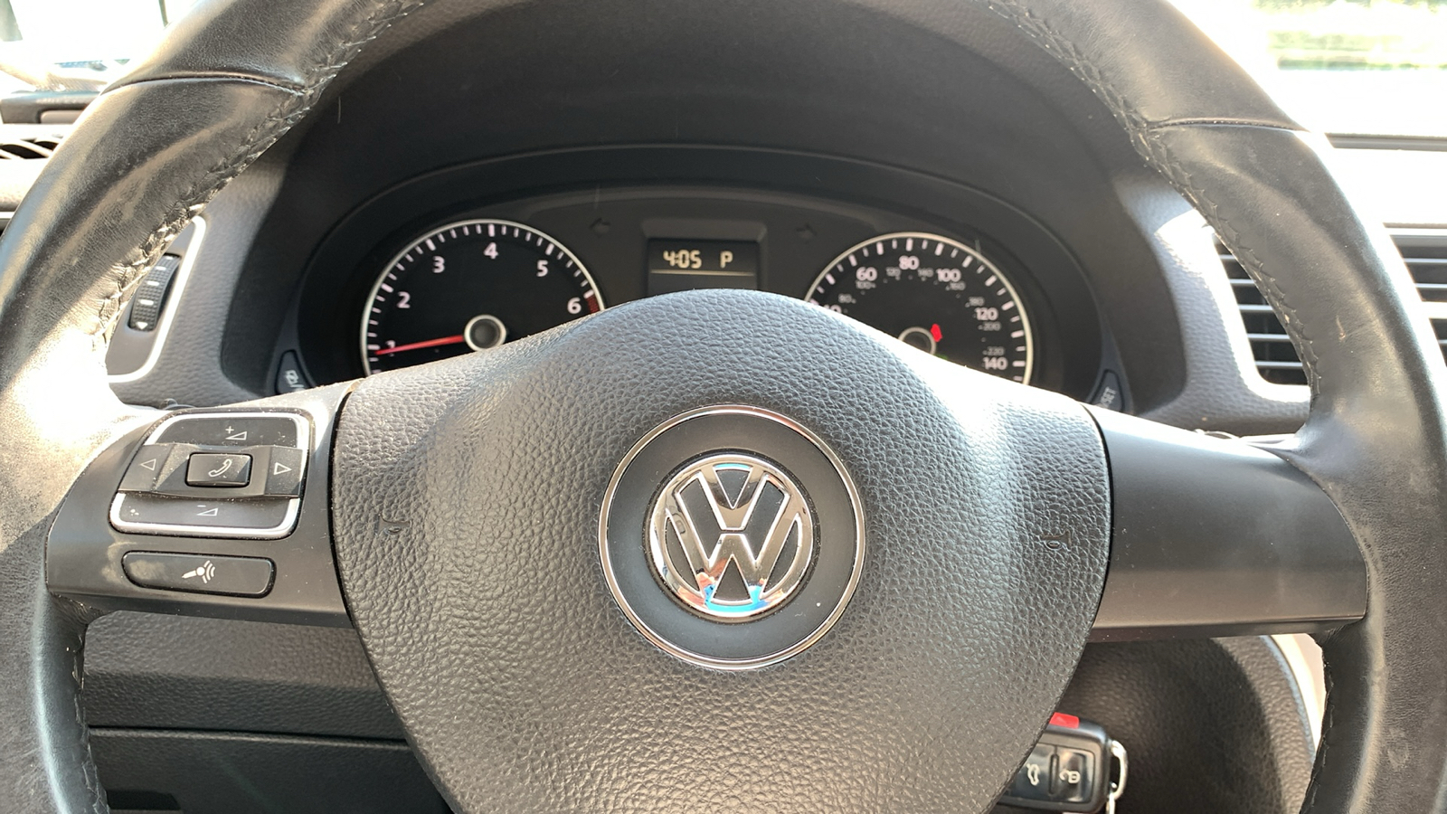 2014 Volkswagen Passat  15