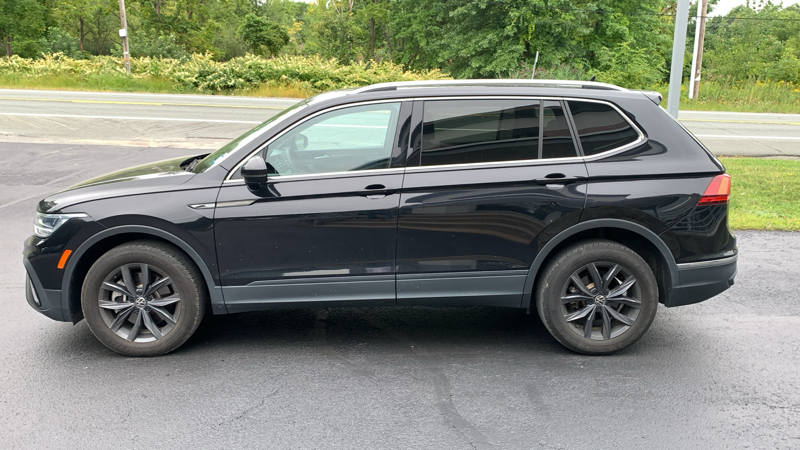 2022 Volkswagen Tiguan 2.0T SE 8